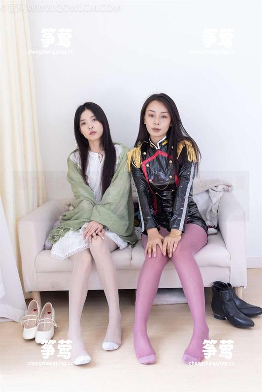 物恋传媒-嘟嘟 物恋传媒 - 这组嘟嘟花嫁写真,婚纱和表情似乎都不那么认真