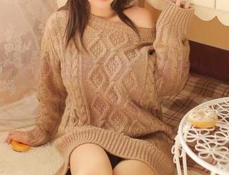 看猫九酱如何私拍刀舞，刀光剑影下的迷人姿态