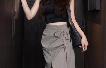 秀人网 - 水手服的背后,Erikaki的定制写真–不止是服装那么简单