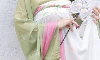 秀人网 - 精选教室里的UU阿文：大家是来听课还是偷瞄的呀？