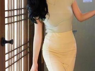 秀人网 - 周慕汐baby的黑白原图,我的目光总在些无意义的细节上打转,唉,真身心俱疲,哈哈。