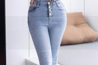 秀人网 - 周慕汐baby的女王写真,图册翻开的一刻,时间停顿了?