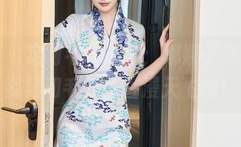 秀人网 - 定制毛衣摄影：娜娜子呀，你的姿势和毛衣简直漫天飞啊！