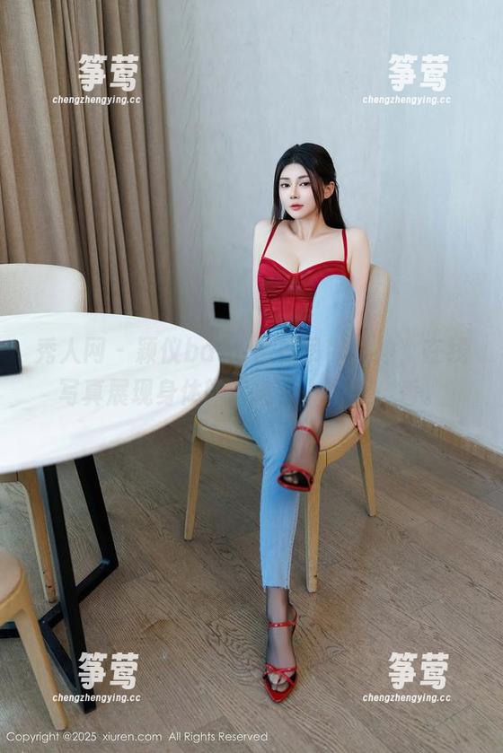 秀人网-颖仪baby 秀人网 - 颖仪baby化身吊带女神,在线写真展现身体的优雅,一个字:香。