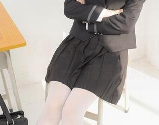 紧急企划 - 泳池之旁,林书辞在线展现了太多细腻——高清不解释