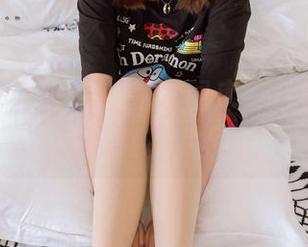 袜啵啵 - 小沫赤足探索图库：高清画面，我的眼睛都不够用！