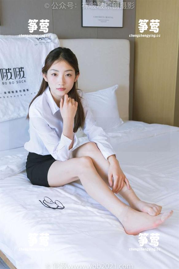 袜啵啵-小甜豆 袜啵啵 - 当小甜豆的定制碰上皮衣连体衣,图集里的裤里丝竟有个劲爆设定?