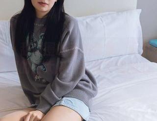 袜啵啵 - 甜甜圈的私拍合集：小汽车小人军团的巨大娘，萌化了我的心！