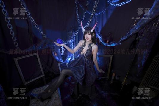 里见年一 新年bonus!里见年一的写真套图,为你的2024添几分色彩!