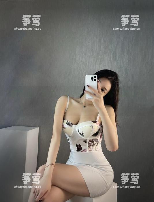 金希儿 微密圈 - 全套作品show,金希儿的修女也太迷人了吧。