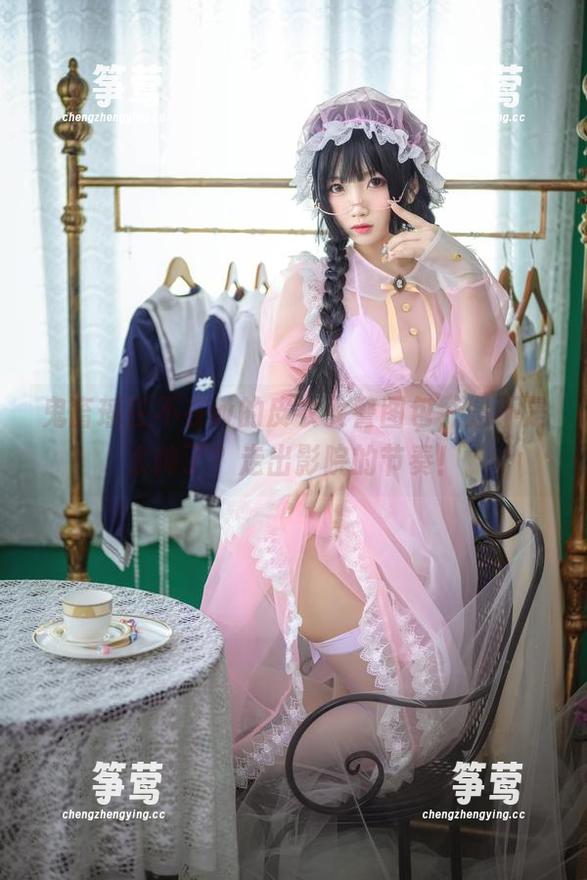 鬼畜瑶在不在w 鬼畜瑶在不在w的皮衣女警图包,是不是太帅了?走出影院的节奏!