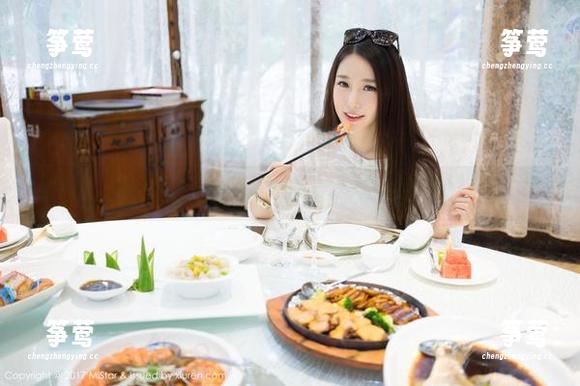 魅妍社-Wendy智秀 魅妍社 - Wendy智秀的网袜挑战:美图也要考验腿部曲线!