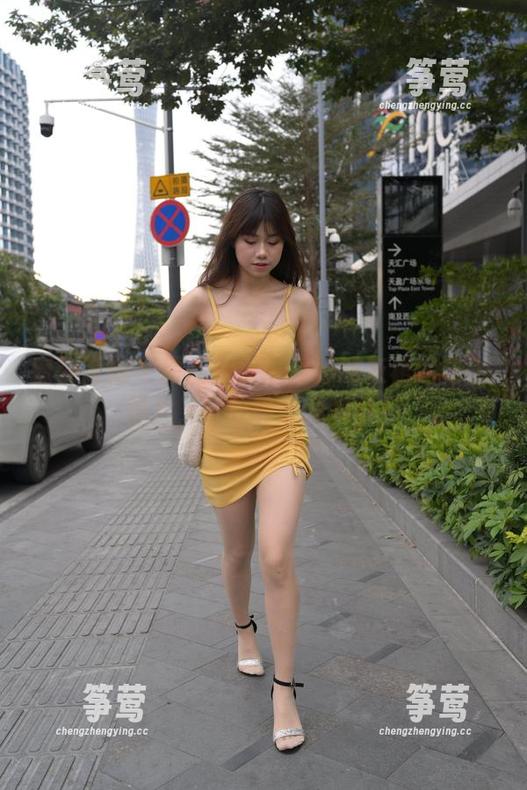 魔镜街拍-婷婷 魔镜街拍 - 原图大赏:婷婷的灰裙包臀OL照片,分分钟把我勾住!